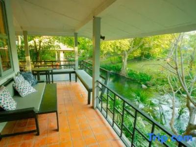 Ndol Streamside Thai Villas - 145