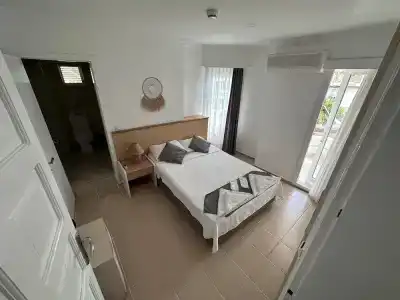 Mimosa Pension - 78
