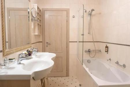 Residence & Club - 36
