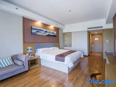 Rezen Select Qiandao Lake Central Dock - 64