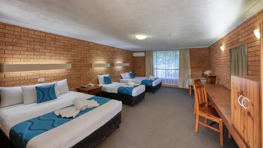 James Street Motor Inn - 43