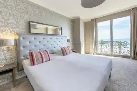 Hôtel Le Royal Promenade des Anglais - 91