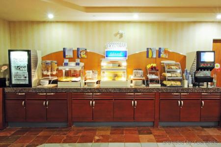 Monte Carlo Inn - 19