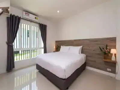 Phangan Akuna - 2