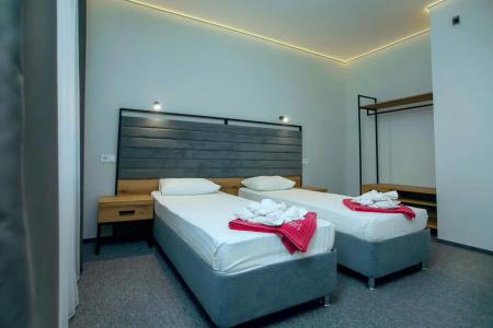 RedHouse - 65