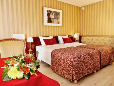 Golden Tulip de’ Medici - 6