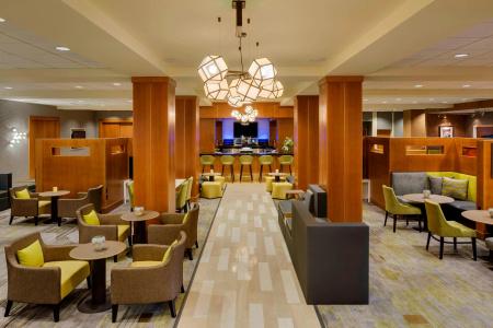 Courtyard by Marriott Boston Logan Airport - 13