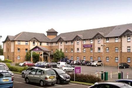 Premier Inn Glasgow Airport - 8
