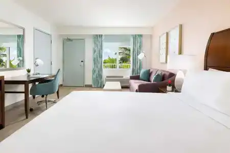 Hilton Garden Inn / The Keys Collection - 44