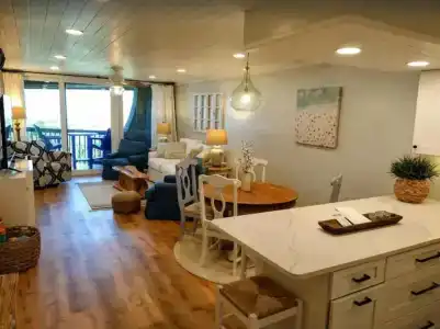 Hibiscus Oceanfront - 55