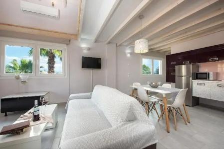 Kavos Plaza - 94