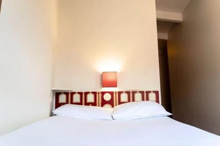 Ours Blanc - Place Victor Hugo - 66