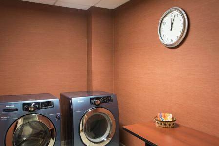 Holiday Inn Express & Suites-North, An Ihg - 20