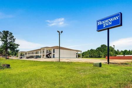 Rodeway Inn - 11