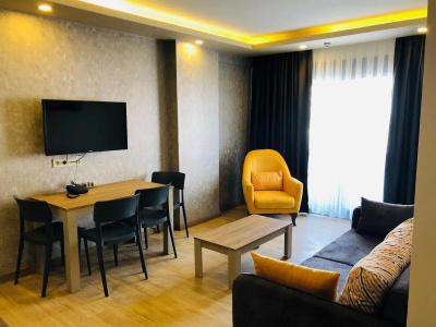 Golden World Suite - 3