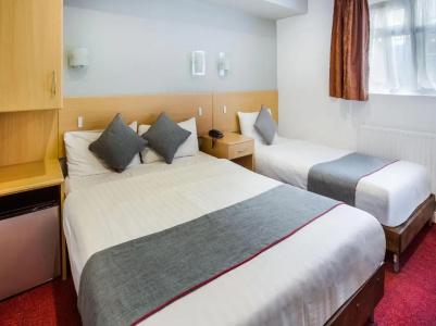 Oyo London Guest House - 103