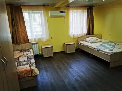 Свои люди - 17