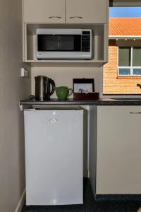 Allan Court - 35
