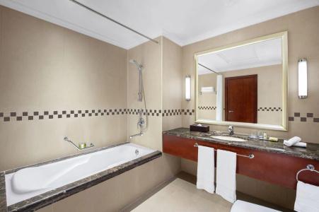 DoubleTree by Hilton Ras Al Khaimah - 12