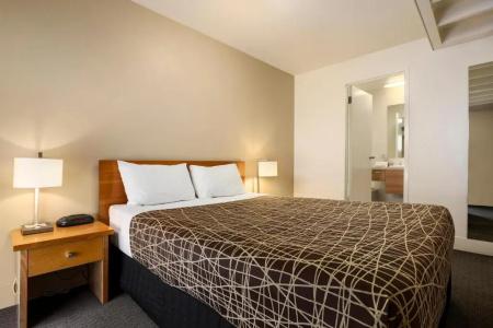 The Old Woolstore Apartment - 59