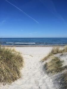 - & Ferienanlage Kapitäns-Häuser Breege - 10