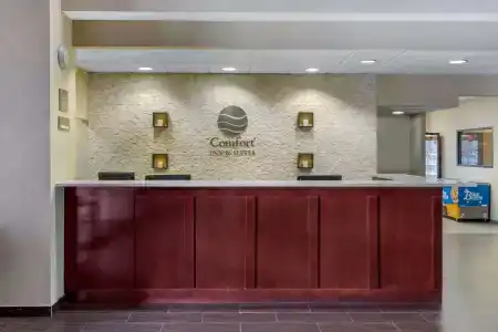 Comfort Inn & Suites SW Houston Sugarland - 1