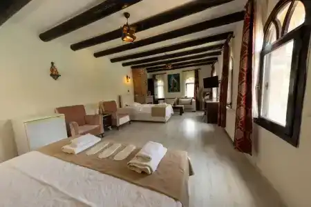 Manastir Mola Butik - 0