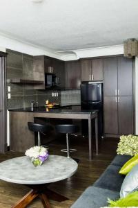 Best Western Plus Village Park Inn - 43