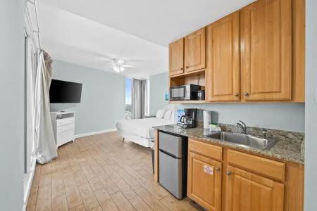 Splash Beach by Panhandle Getaways - 692