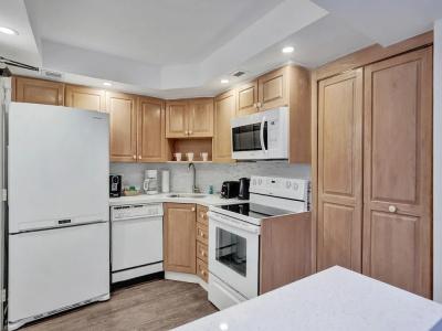 The Alexander All Suites - 444