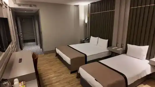 Lala Grand - 5