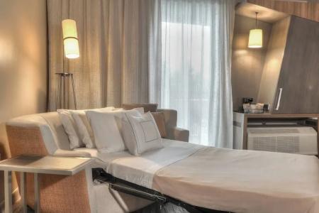 Courtyard by Marriott - 98