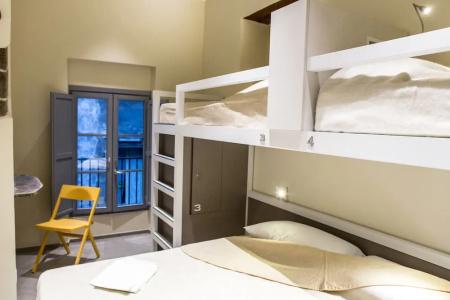 Little Italy Boutique Hostel - 40