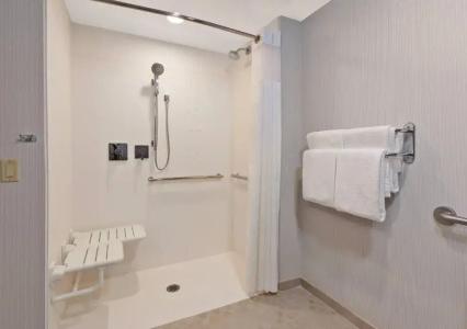 Courtyard by Marriott Downtown - 37