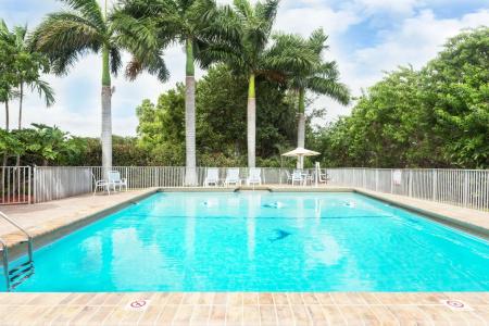 Days Inn by Wyndham Fort Lauderdale-Oakland Park Airport N - 10