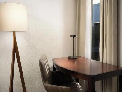 Residence Inn by Marriott Seattle/Bellevue - 98