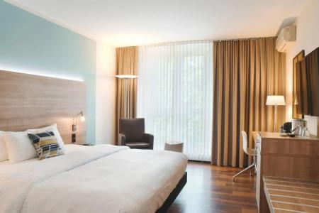 Courtyard by Marriott Dresden - 41
