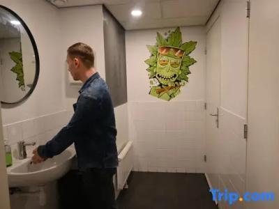 Dutchies Hostel - 55