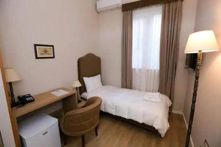 Hermes Tirana - 18