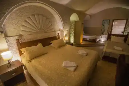 Hermes Cave - 120