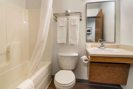 WoodSpring Suites - 18