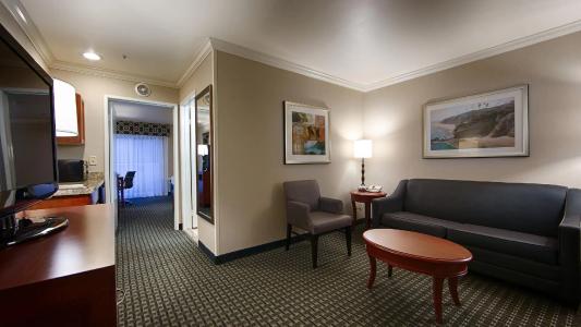 Best Western Plus Marina Shores - 75