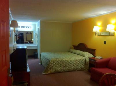 Budget Inn - 2