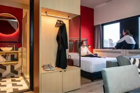 Via Suites - 13