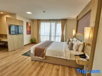 Crowne Imperial - 64