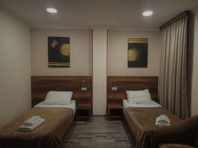 Booking name - 64