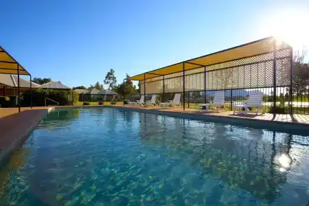 Leisure Inn Hill - 9
