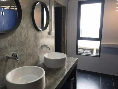 White Wall Poshtel - 37