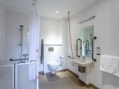 ibis Belfast Queens Quarter - 55