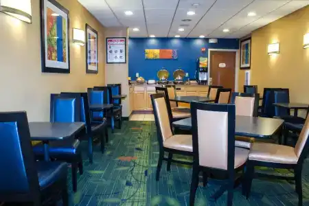Fairfield Inn by Marriott New York LaGuardia Airport/Flushing - 12